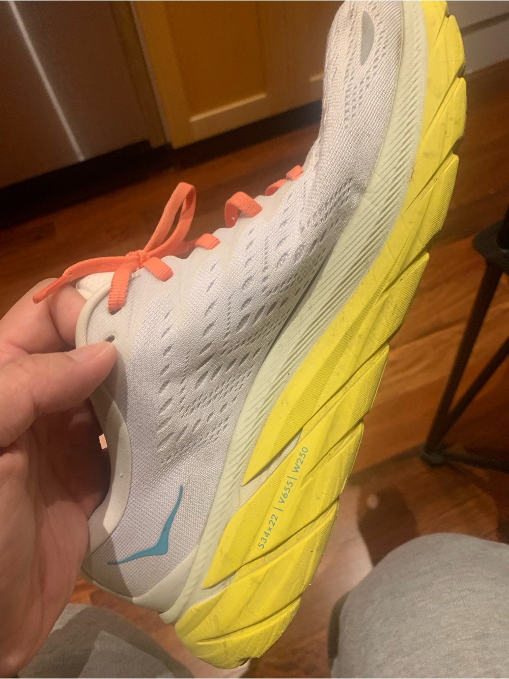 Running shoes - Picture 3 of 9